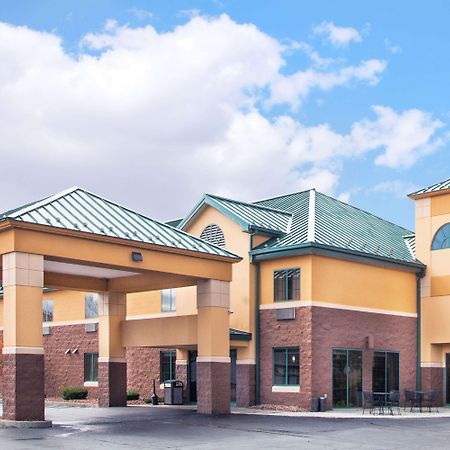 Days Inn By Wyndham Brewerton/ Syracuse Near Oneida Lake Eksteriør bilde