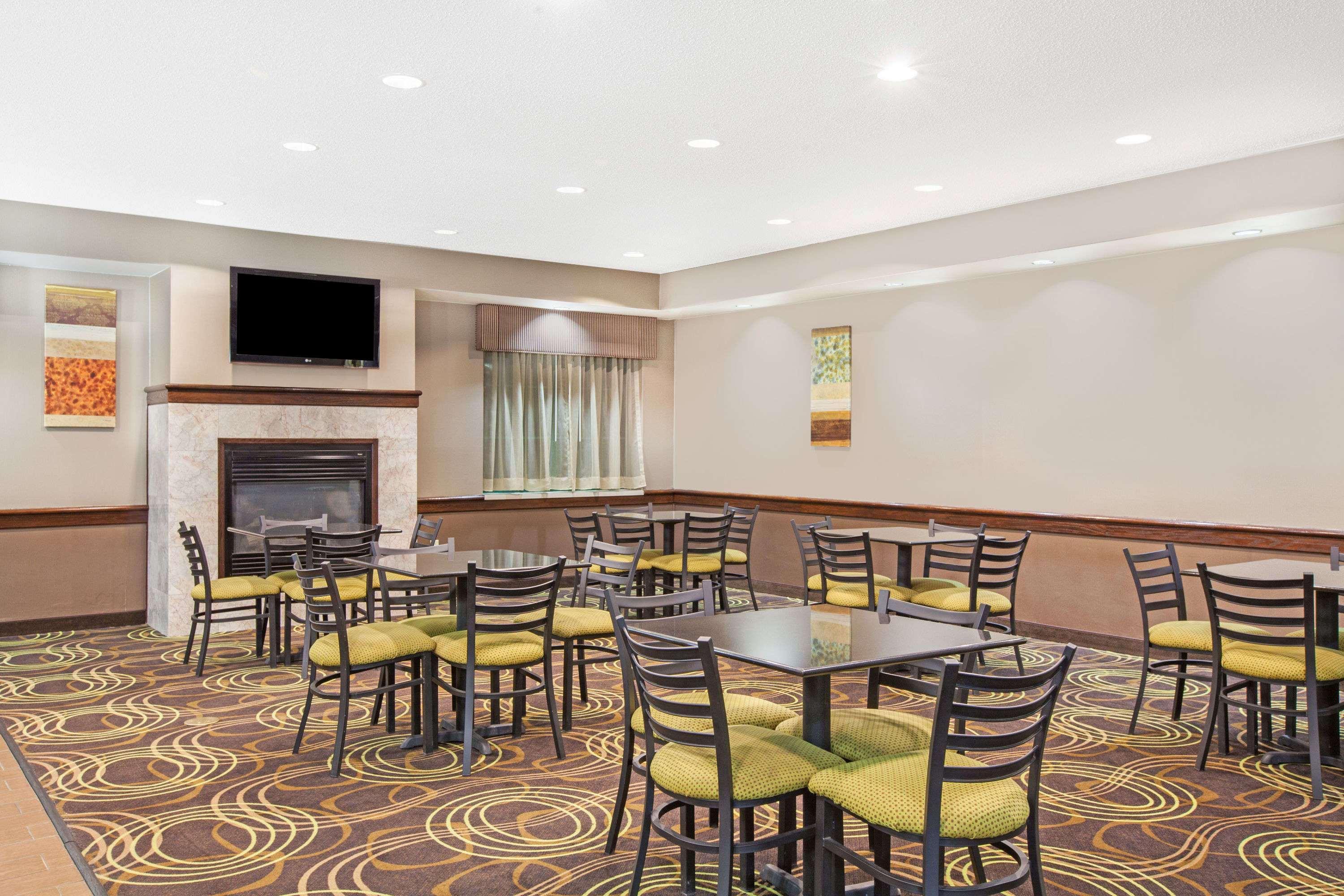 Days Inn By Wyndham Brewerton/ Syracuse Near Oneida Lake Eksteriør bilde